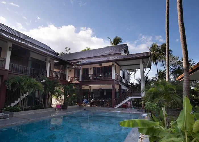 Coconut Tree Homestay